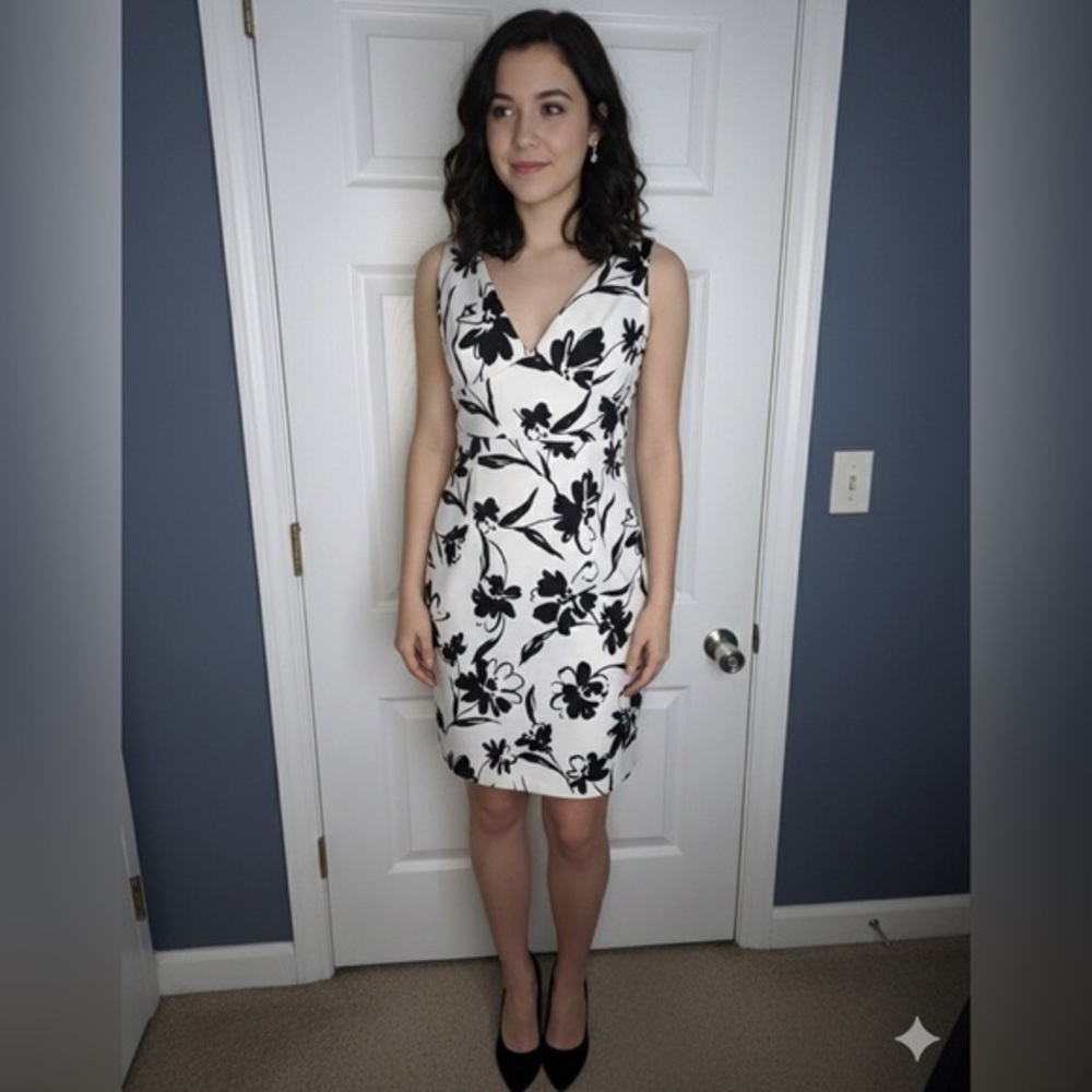 NWOT David Meister Size 2 White Black Floral Print Cocktail Dress Back Bow XS